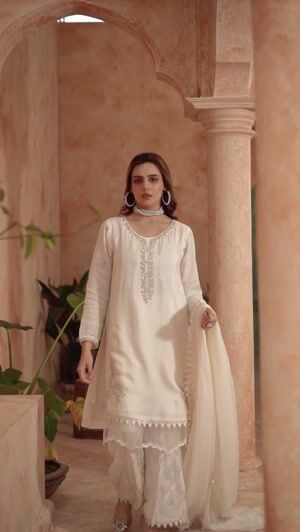 Off-white Kurta Set for Women