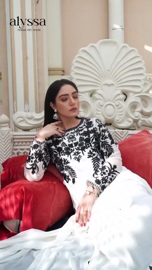 Off-white Kurta Set for Women