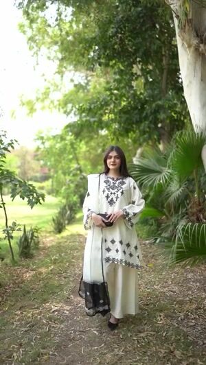 Off-white Kurta Set for Women