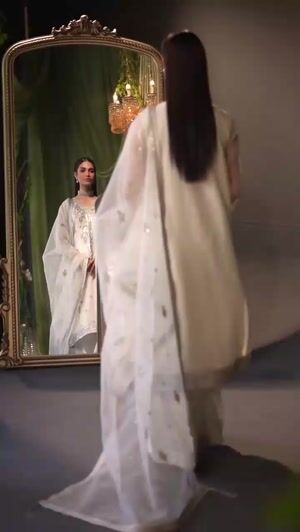 Off-white Kurta Set for Women