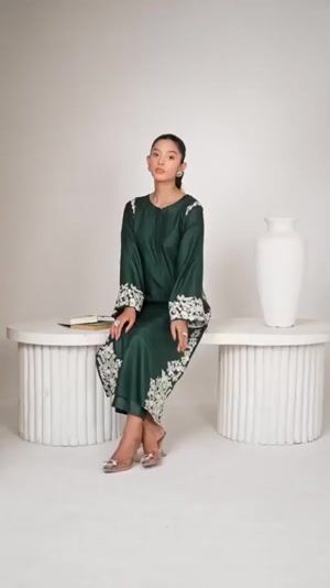 Bottle green Kurta Set for Women