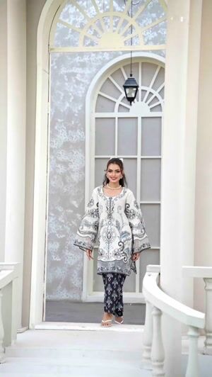 Off-white Kurta Set for Women