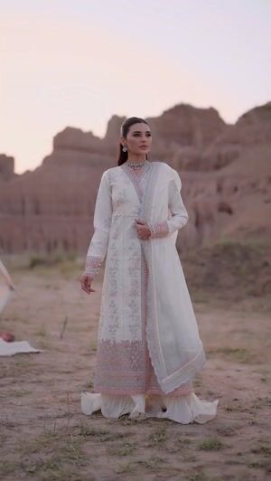 Off-white Kurta Set for Women