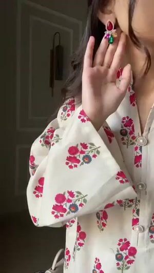Off-white Kurta Set for Women