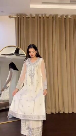 Off-white Kurta Set for Women