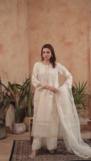 Off-white Kurta Set for Women